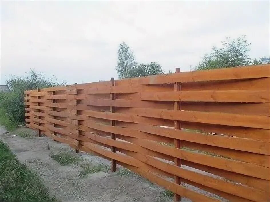 Купить плетеный забор из досок в Москве - продажа деревянных заборов плетенка из