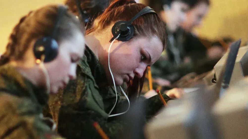 Женская мобилизация в россии. Женщины в армии всу. Девушки в армии украины. Будет мобилизация женщин. Мобилизация картинки.