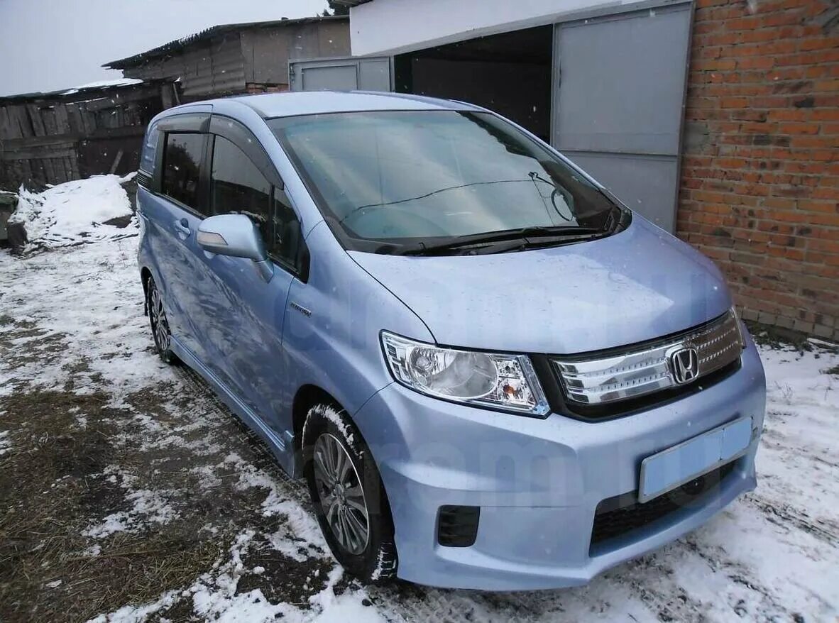 Honda freed 2012. Хонда Фрид Спайк Спайк. Хонда Фрид Спайк 2012 года. Хонда Фрид Спайк бирюзовая 2012. Хонда фрид купить авито