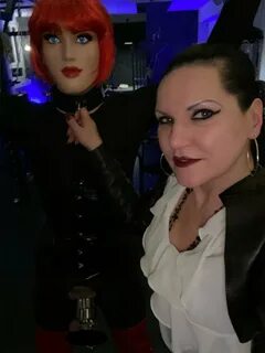Domina Silvia on Twitter: "Live action @HerrinAriadne #DerFemDom in #Z...