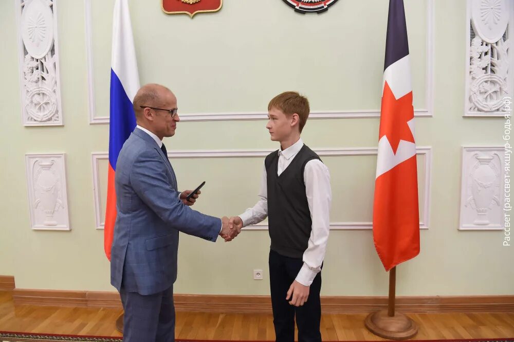 Новогодние поздравления видео. Председатель с новым годом. Поздравление бречалова с 2024 годом. Бречалов инаугурация 2022. Бречалов и елка желаний школа 62.
