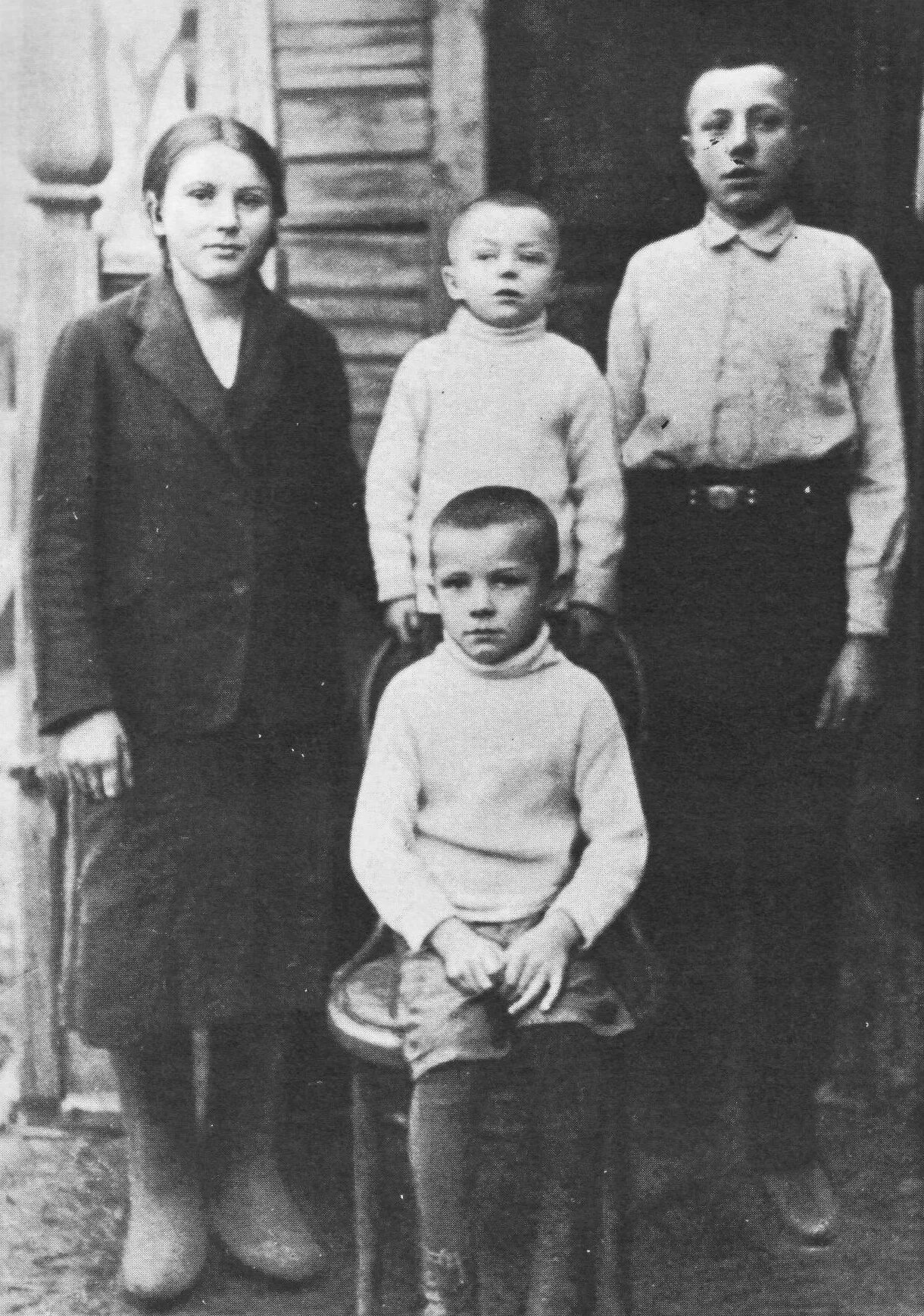 Гагарин во время войны. Фото Юрия Гагарина в детстве.