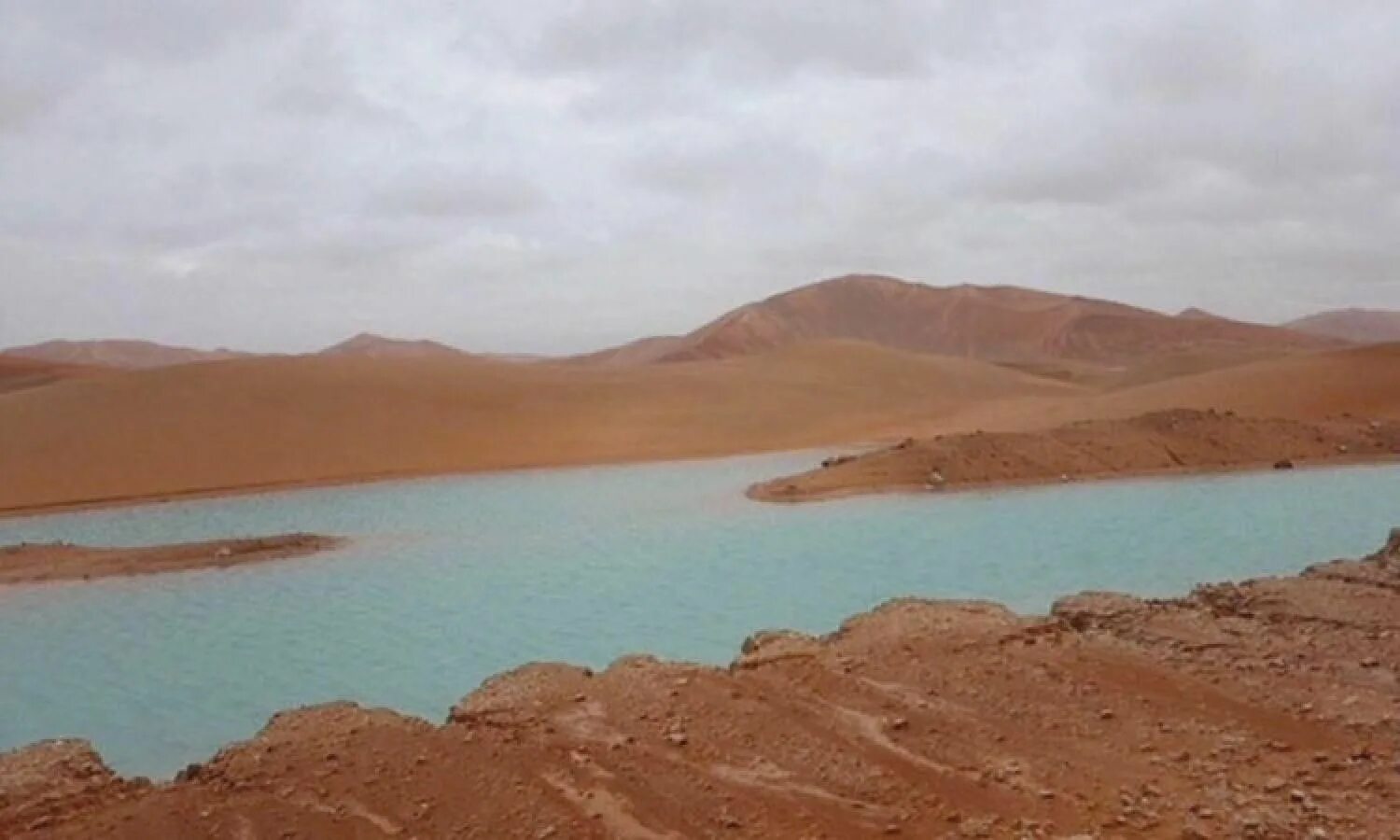 Салала оман. Саудовская аравия красное море. Аравийское озеро. Озера аль кудра дубай. Аравийское море оман.