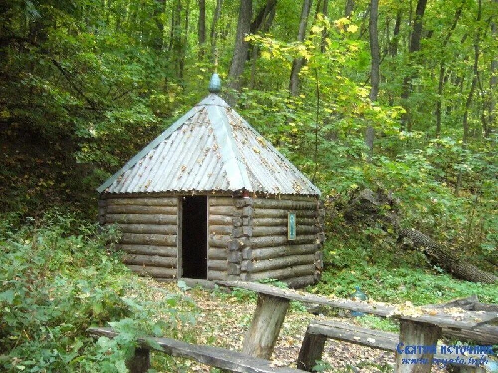 Святой источник код. Саратовская область Святой источник Николая Чудотворца. Родник Святой источник Казанской иконы Божией. Родник, Святой источник иконы Богородицы. Храм в Чириково Турковского.