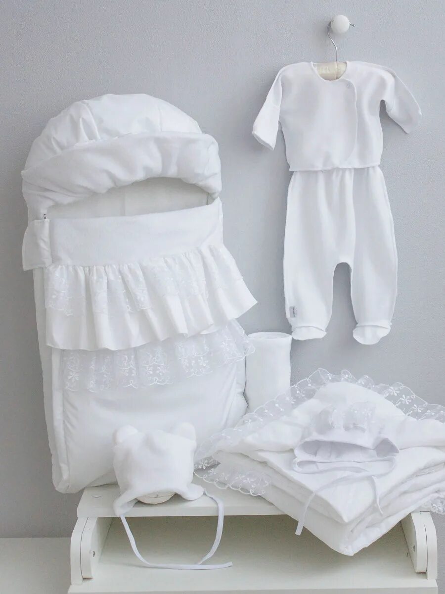 Комплект для новорожденной девочки для зимы. Комплект на выписку для новорожденных зима. Зимний набор на выписку для новорожденного. Зимний комбинезон для девочки на выписку. Комплект для новорожденной девочки для зимы.