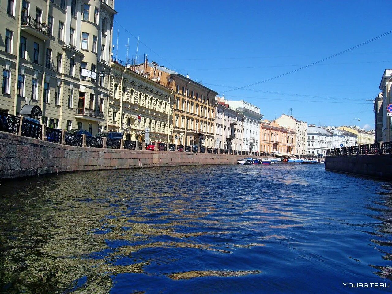 Мойка спб. Санкт-Петербург каналы река мойка. Питер набережная реки мойки. Реки Фонтанка мойка. Канал мойка в Санкт-Петербурге.