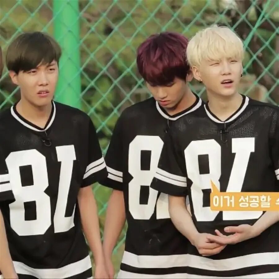 Bts run 1. Корейская группа бтс. бантан бтс. группа втс корея. bts 2015.