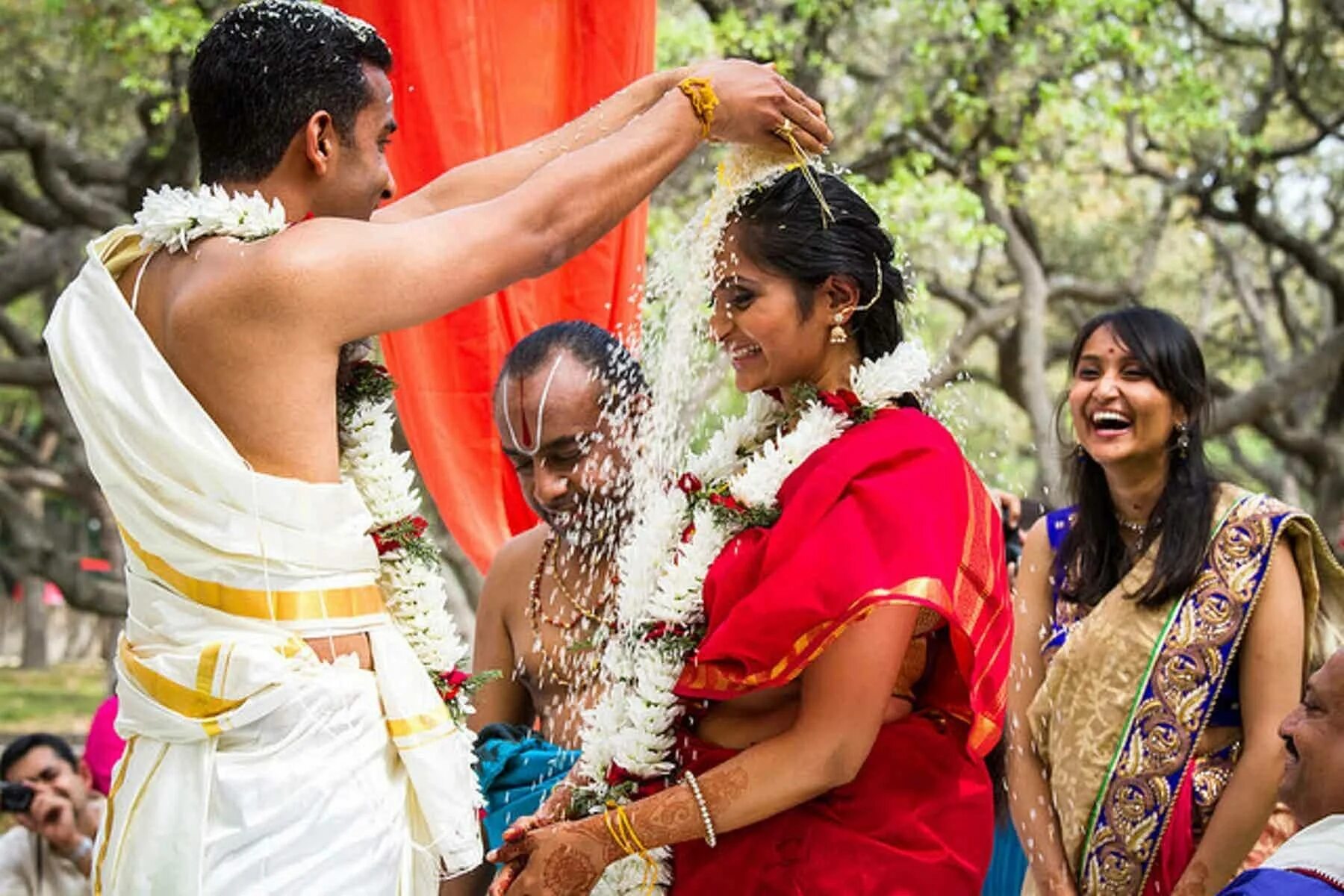 Индийская свадьба сухагин. Церемония Гайе Холуд. Свадьба в Индии. Обряды индуизма свадебный. Свадьба века в индии