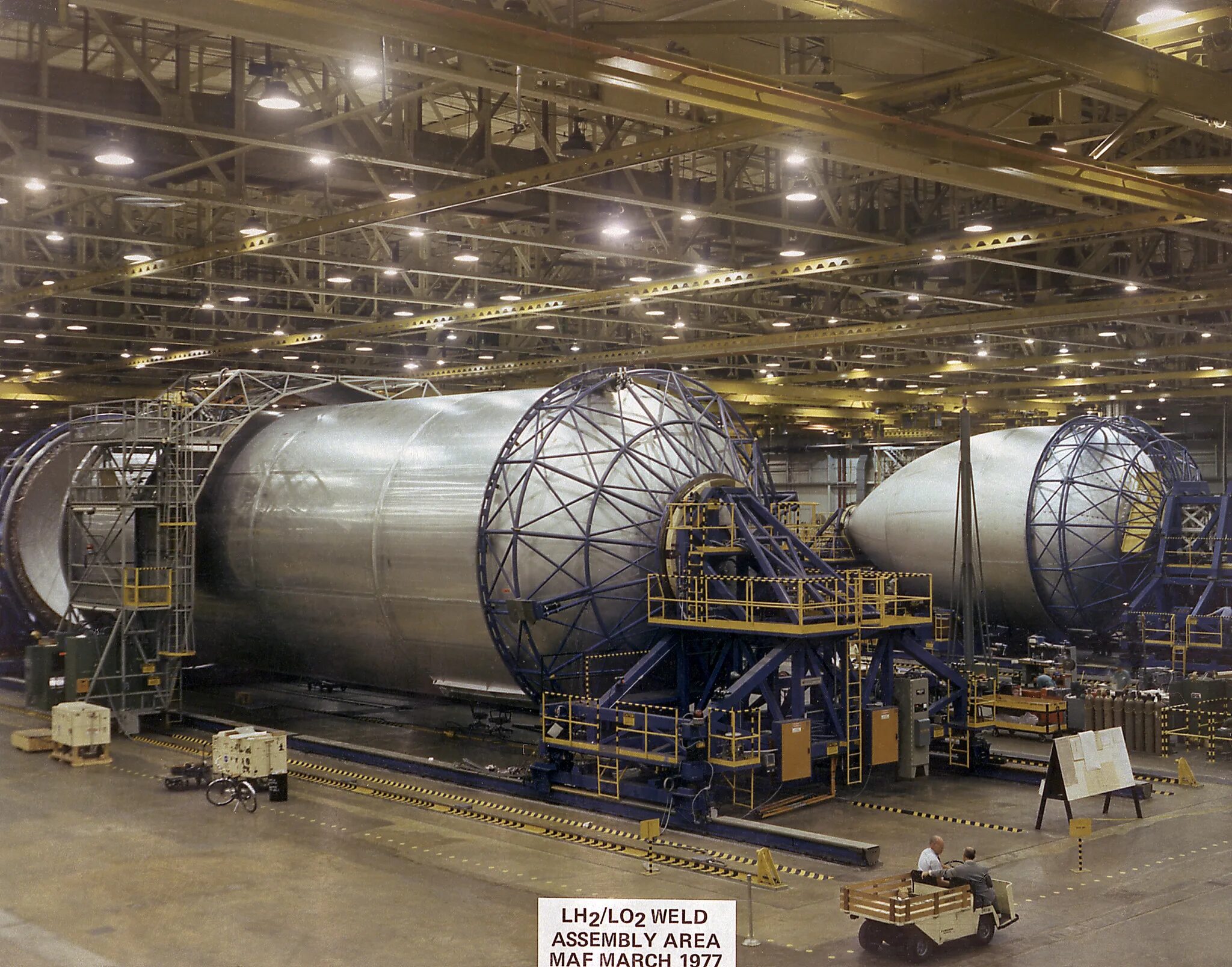 Assembly 2. Space shuttle external tank. lh2/lo2 weld. space shuttle assembly. tank assembly.