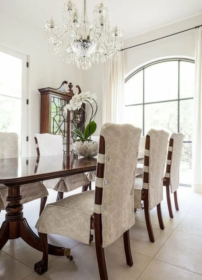 Фото стулья гостиной. Стулья Lisette Grey Dining. Стул Lisette Grey Dining Chair cb2. Шикарные стулья для гостиной. Стулья в стиле для кухни.