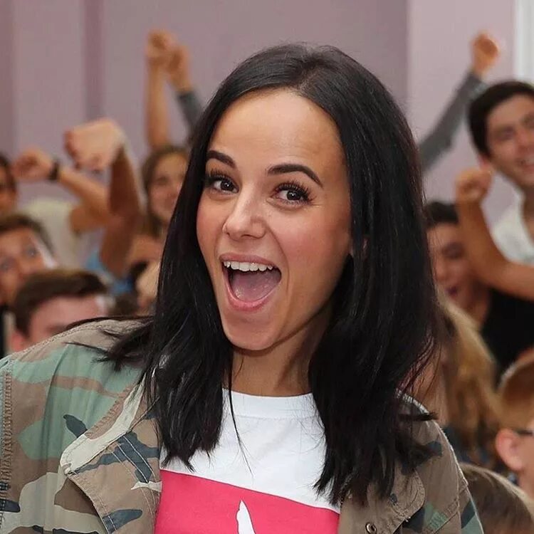 Певица ализе 2025. Alizee певица 2025. alizee сейчас 2025. ализе жакоте сейчас 2025. ализе сейчас 2025.
