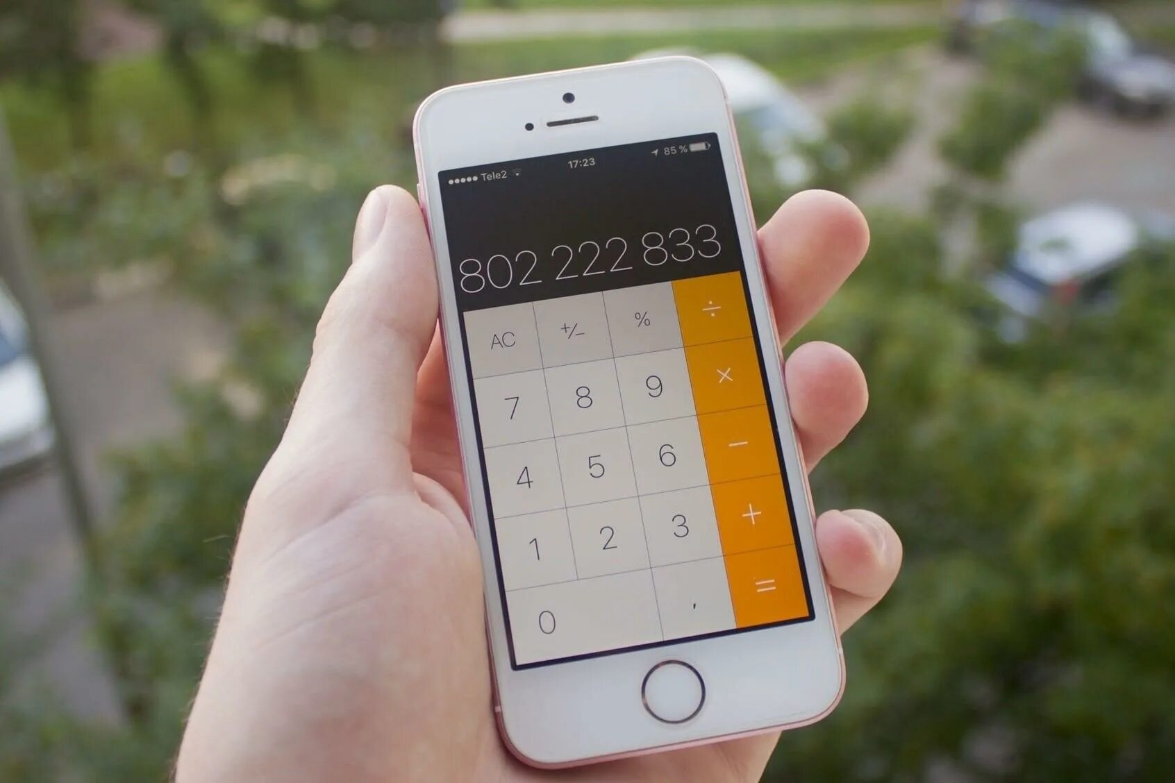 Как использовать телефон как айфон. Калькулятор iphone скрин. Калькулятор в смартфоне. Калькулятор на телефоне. Калькулятор телефонный.