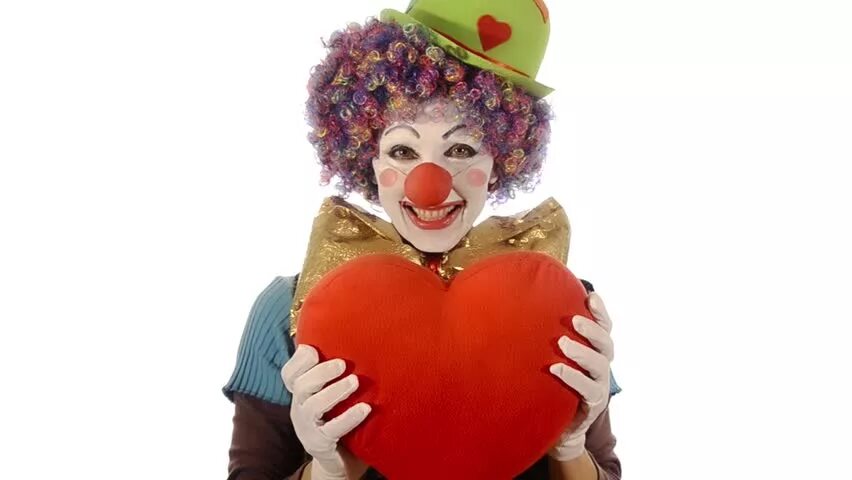 Сердце клоун. Клоун с сердечком. Клоун показывает сердечко. День клоуна с сердечками. Клоун футаж.