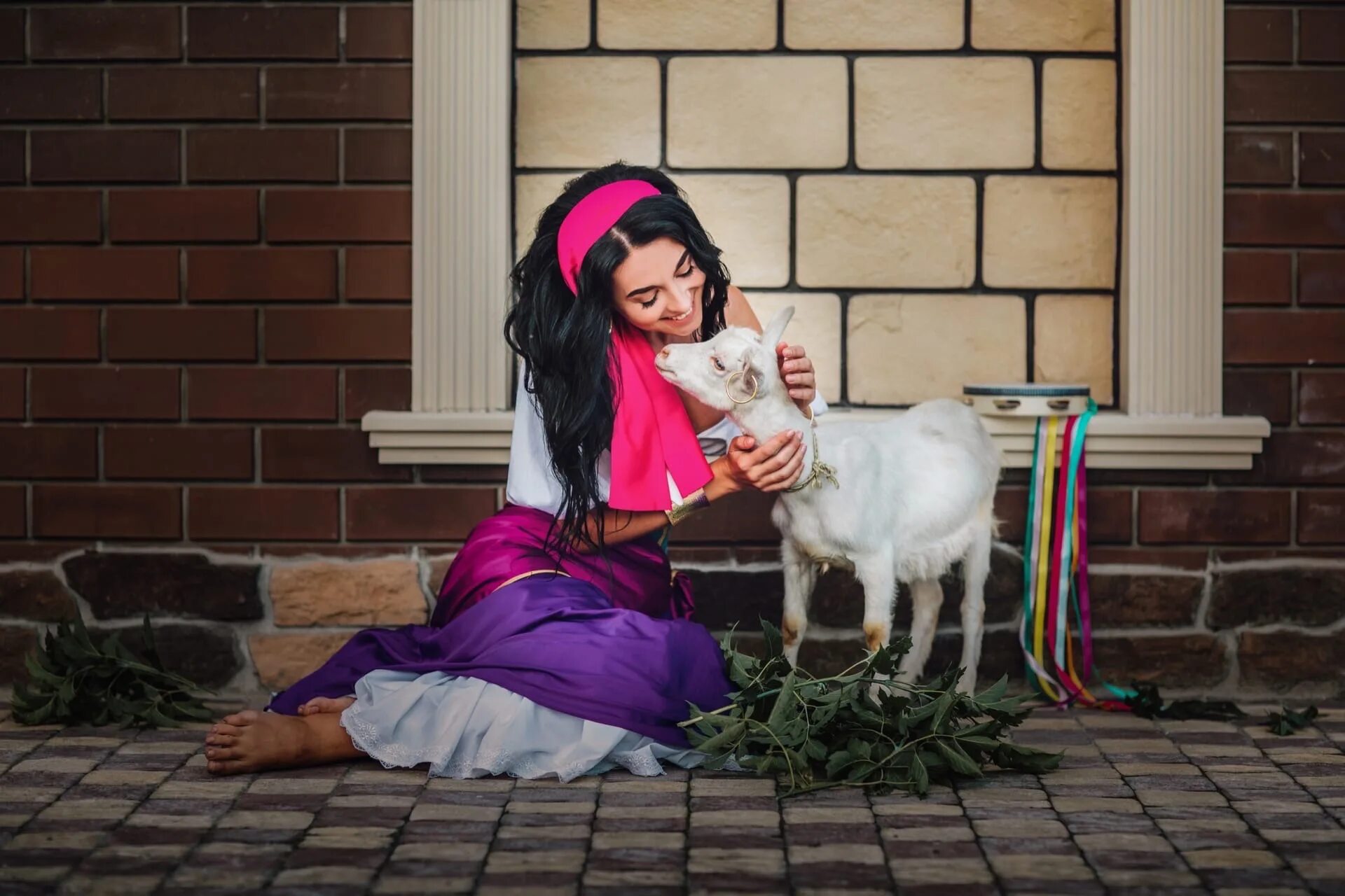 Ли образ. Анна Шаховская косплеер. Модель Анна Шаховская. Анна Шаховская Cosplay. Эсмеральда косплей Гюго.