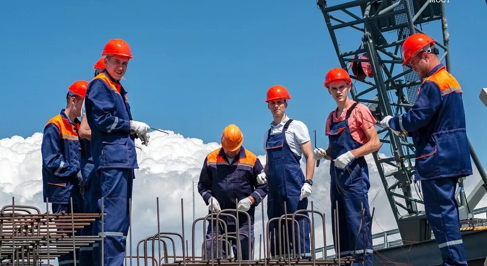 Разнорабочие вахта. Объявление требуется на работу. Разнорабочий. Найти работу вахтовый метод разнорабочий. Разнорабочий в строительный магазин.