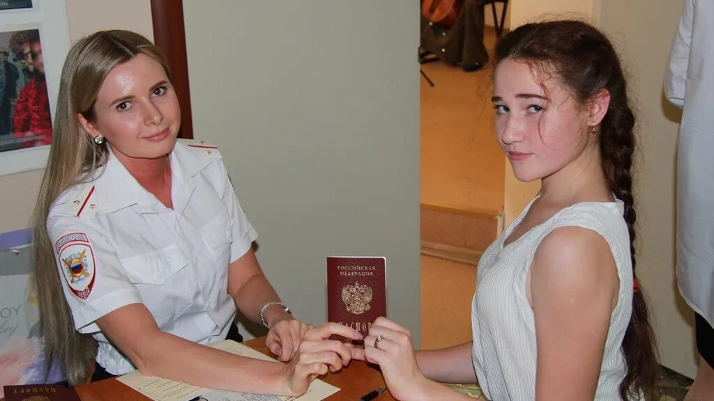 Почему у девочки в 14