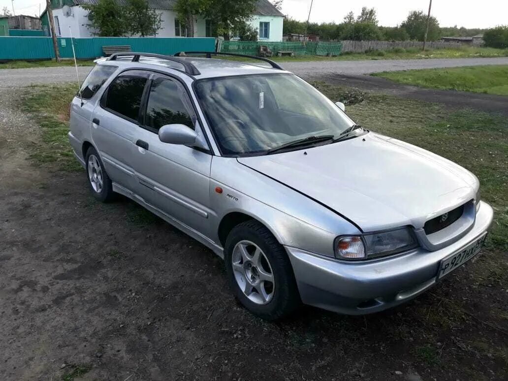 Купить сузуки култус. Suzuki Cultus Crescent. Suzuki Cultus Crescent 1996. Сузуки Култус Кресцент. Suzuki Cultus 2003.