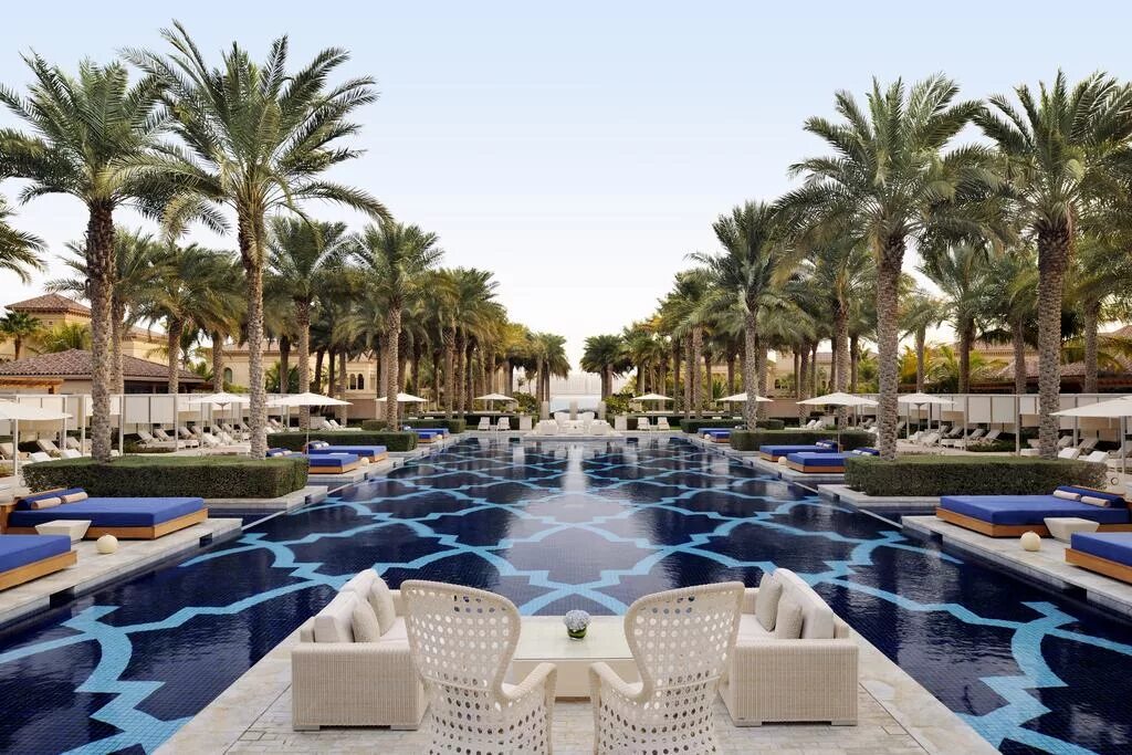 One and only shop. Отель one only the palm dubai. one palm в дубае. one only дубай. one and only отель дубай фото.