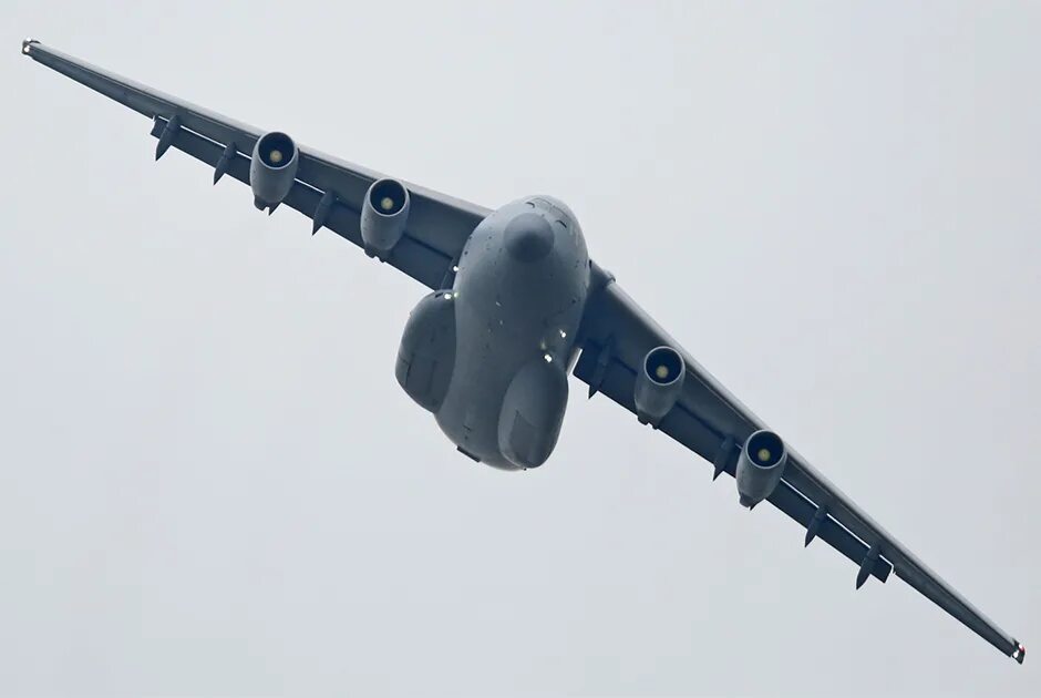 S y 20. Y-20 военно-транспортный самолёт. Китайские военно транспортные самолеты. Y 20 самолет. Китайский тяжелый военный транспортный самолет.