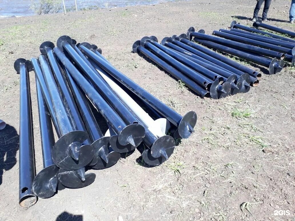 Свайно-винтовой фундамент. 5 метра. Свая винтовая d=76мм, l=3000мм. Сваи 5 на 2. Винтовая свая ø89/3/3500 мм.