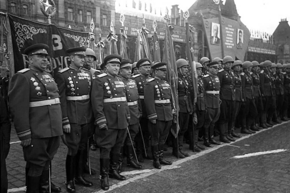 24 июня 20 года. Парад Победы 24 июня 1945 года. ВОВ парад Победы 1945. Парад Победы 24 июня 1945 белорусский фронт. Парад Победы 3 белорусский фронт.