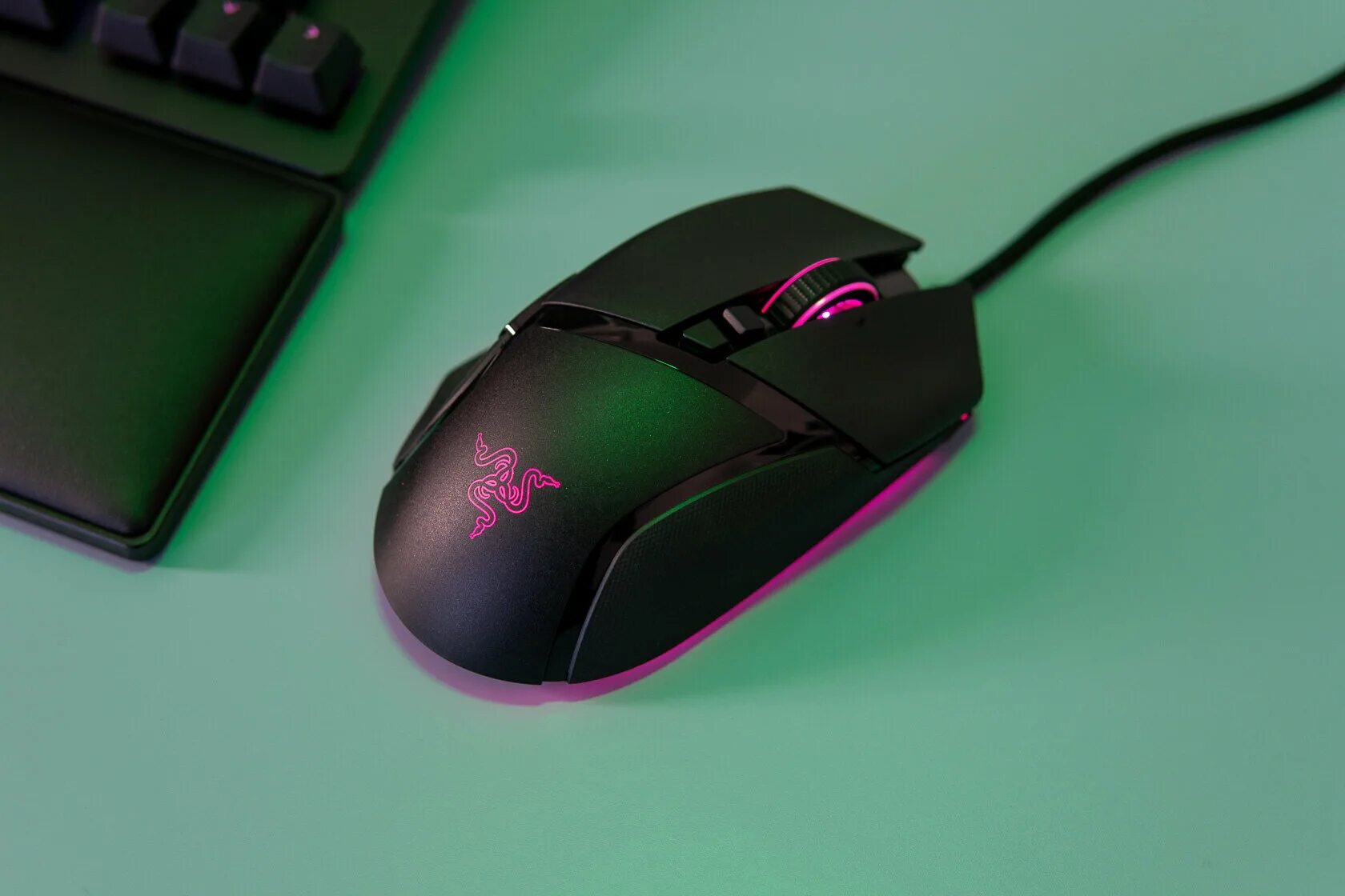 Макрос на мышку razer. Razer basilisk v3 pro. глайды razer basilisk v3. razer basilisk pink. razer василиск мышка.