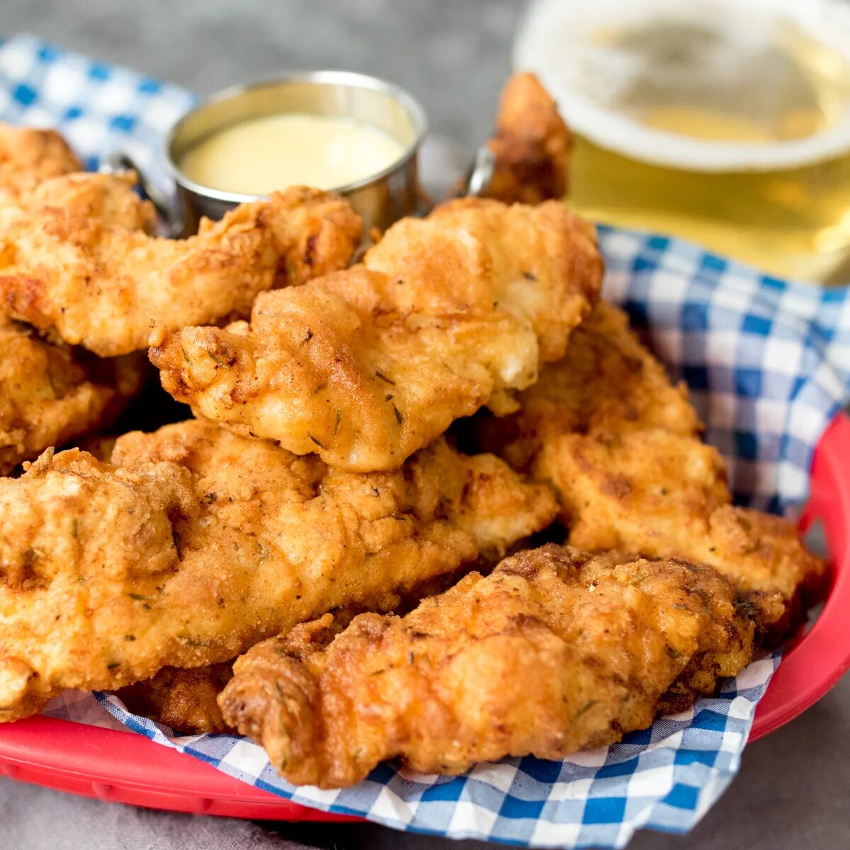 Чикен. Чытыр Чикен ТЕНДЕРС. Buttermilk Chicken. Fried tenders.