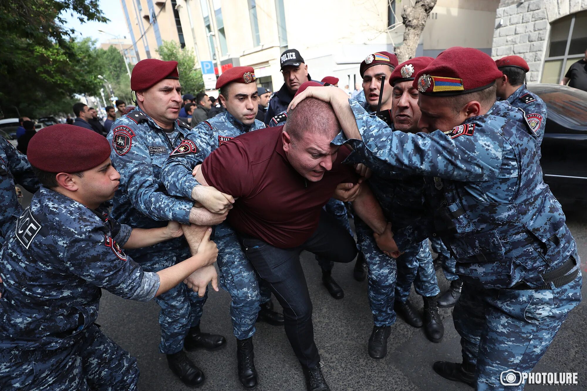 Армения против россии последние. Полиция Армении 2022. Протесты в Армении 2022. Митинг Армении против Пашиняна. Протесты в Ереване.