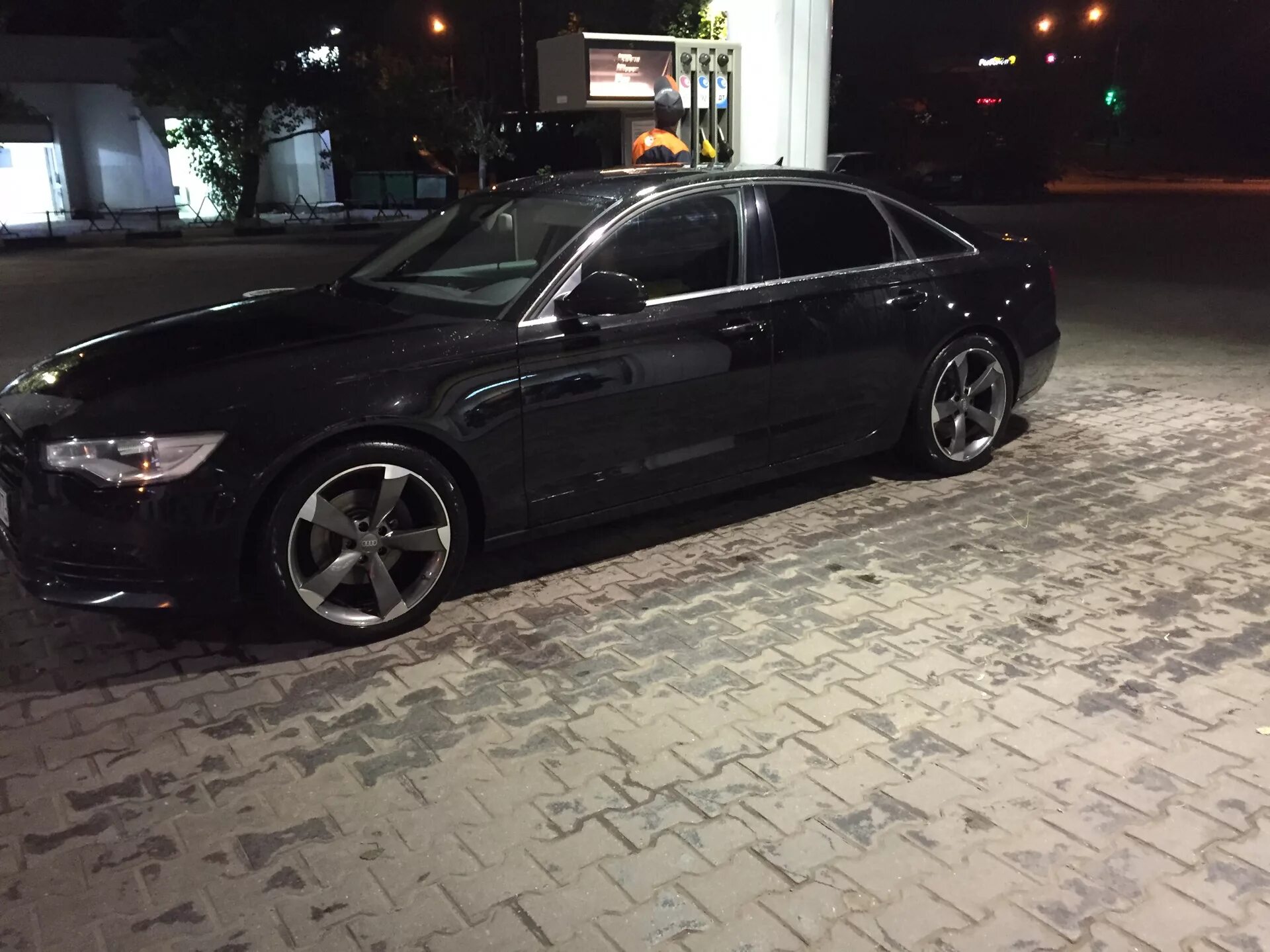 Диски а6 с7. Audi a6 r19. Audi a6 c7 r20. Audi a6 c7 r20 Rotor. Audi c6 r20.