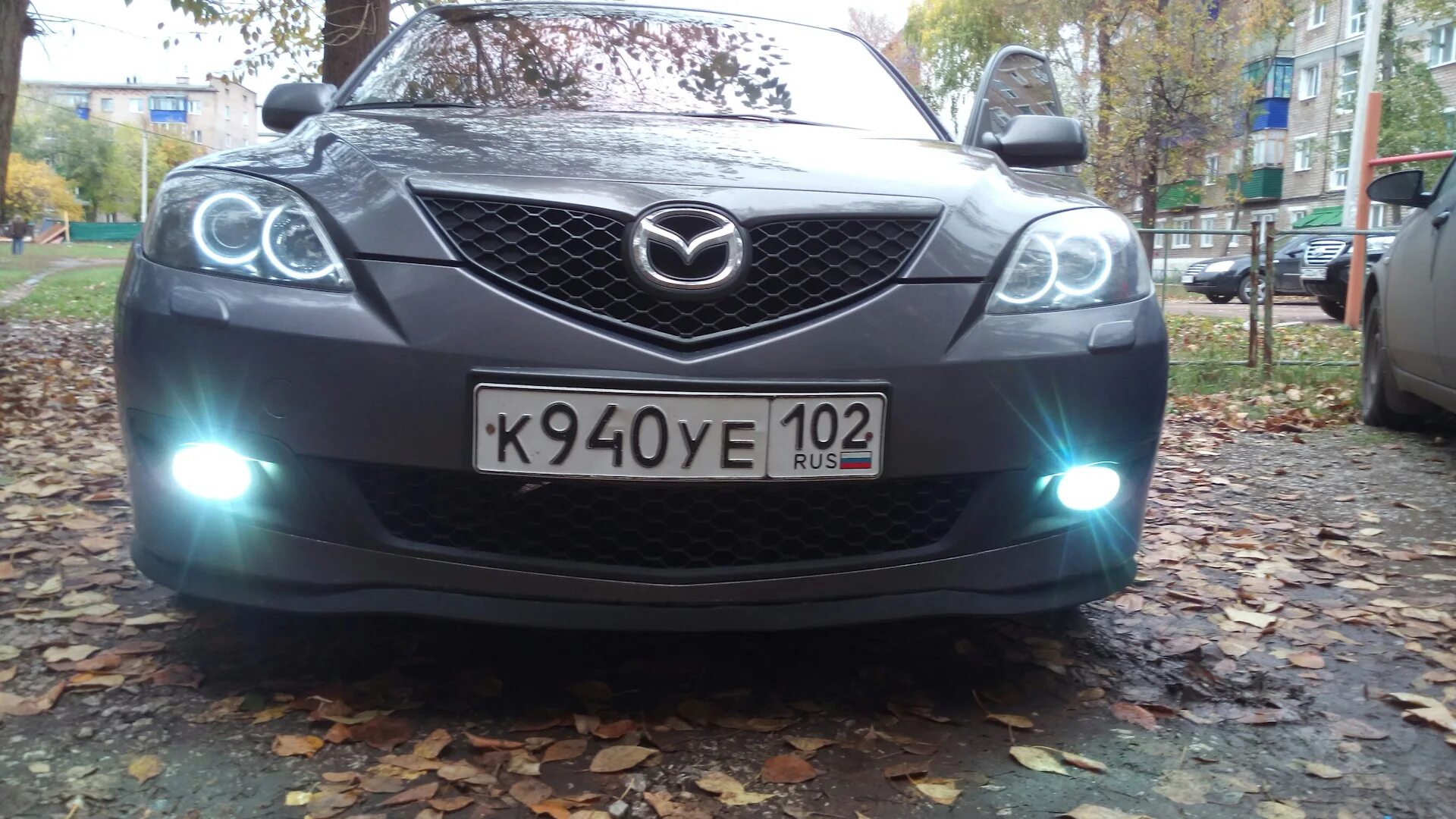Мазда 3 бк установка лед. Мазда 3 бк ксенон штатный. mazda 3 bk ксенон. фары мазда 3 бк хэтчбек ксенон. лед туманки мазда 3 бк.