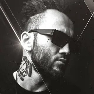 Dj m e