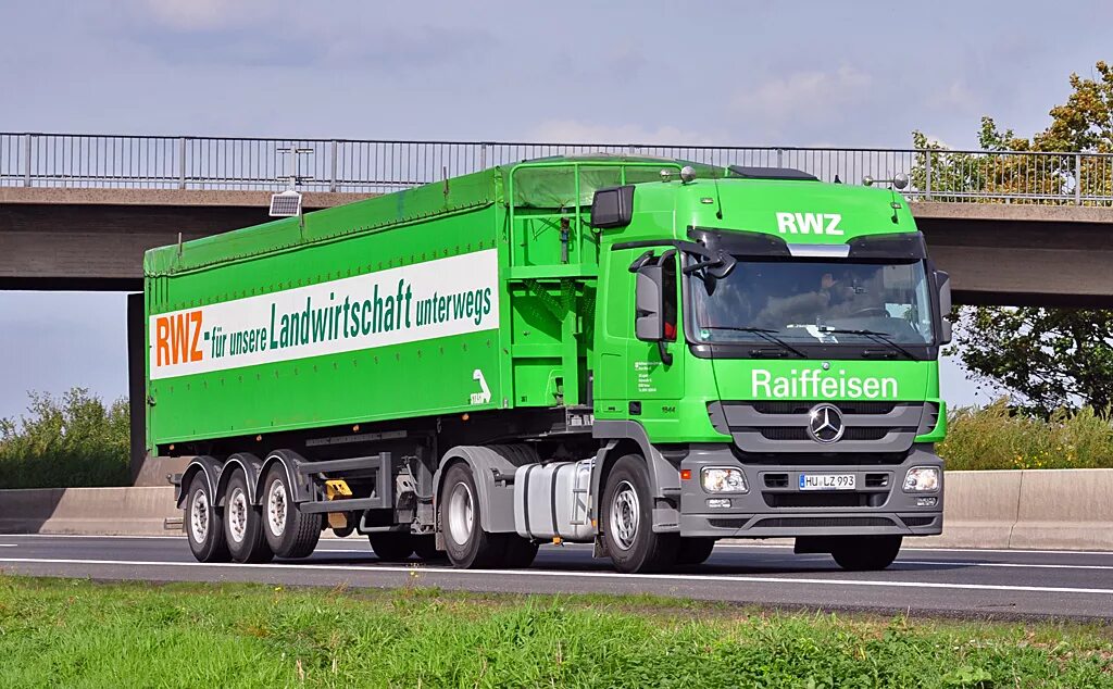 Лидертранс. Мерседес actros лидертранс. лидер транс актрос 1844. лидертранс mercedes actros 1845. мерседес бенц актрос 1844 лидер транс.