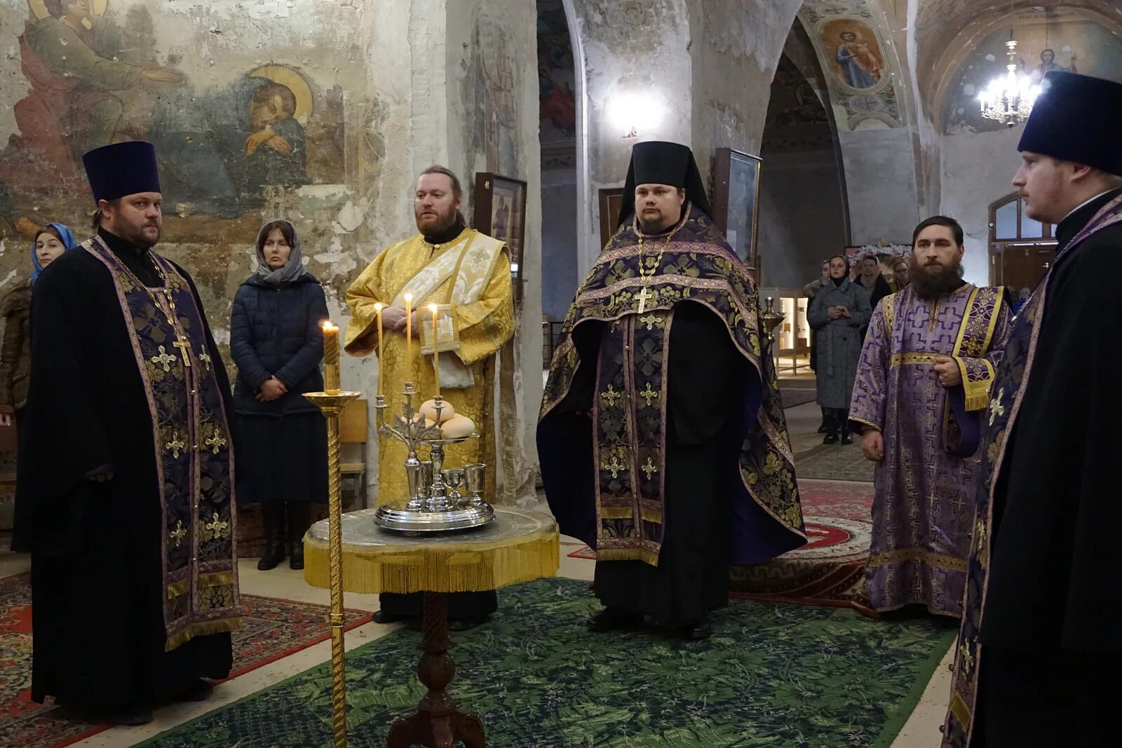 храм мученицы ирины на бауманской. график служб в храме константина и елены в митино. храм ирины на бауманской расписание богослужений.