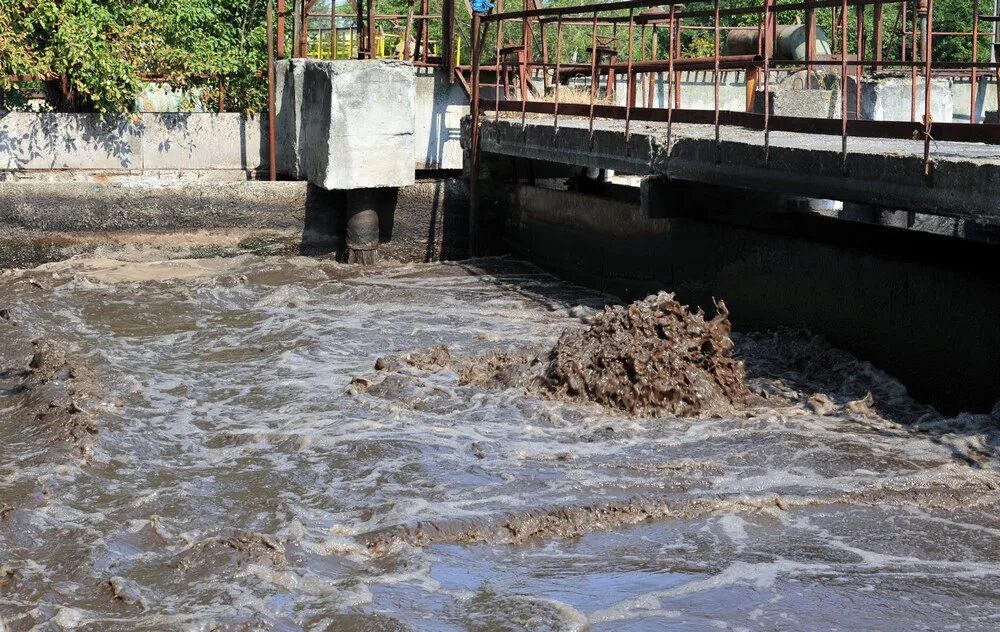 Водоканал старого оскола сайт. Загрязненные водоемы Белгорода. Загрязненные реки Белгородской области. Очистные сооружения старый Оскол. Загрязнение реки Оскол.