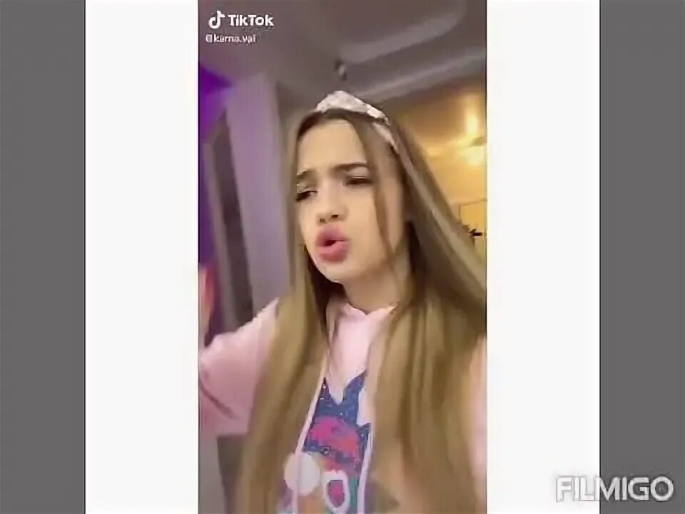 Юля гаврилина с валей карнавал. Юля гаврилина тик ток.