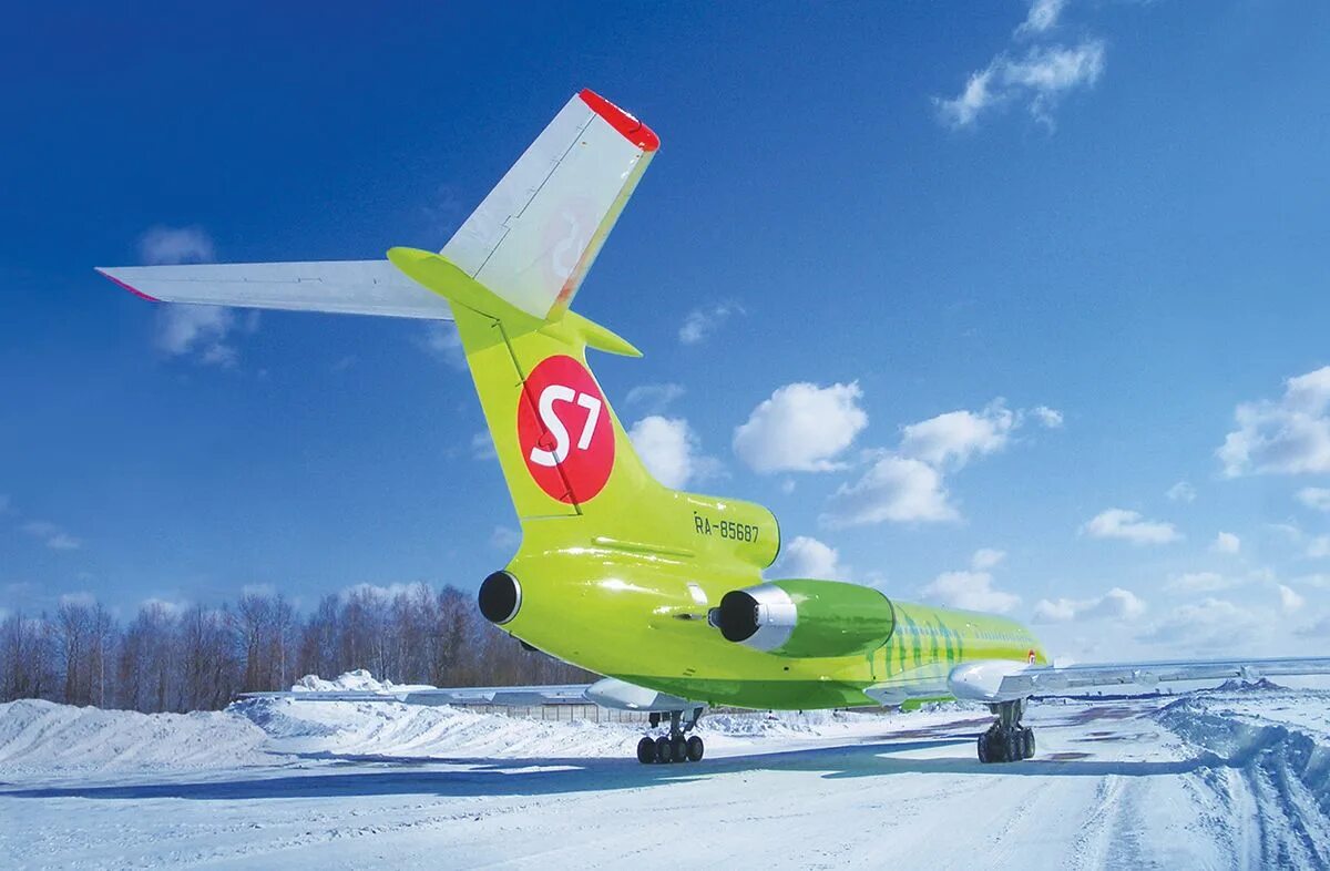 S7 airlines сибирь. Ребрендинг Сибирь s7. S7 Airlines команда. АО «авиакомпания «Сибирь». Белый — авиакомпания «Сибирь».