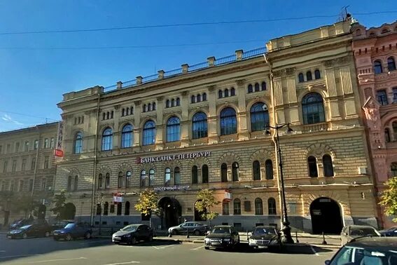 Файл:Ploschad Ostrovskogo Sankt-Peterburg 2863.jpg - Википедия