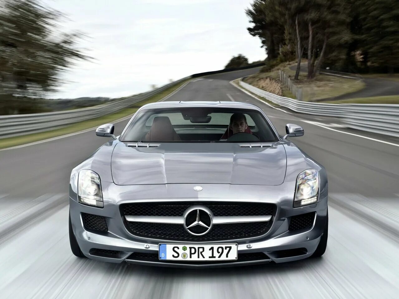 Мерин в полосы. Mercedes SLS AMG 2010. Mercedes Benz SLS AMG Silver. Mercedes Benz 1200. Mercedes Benz 340.