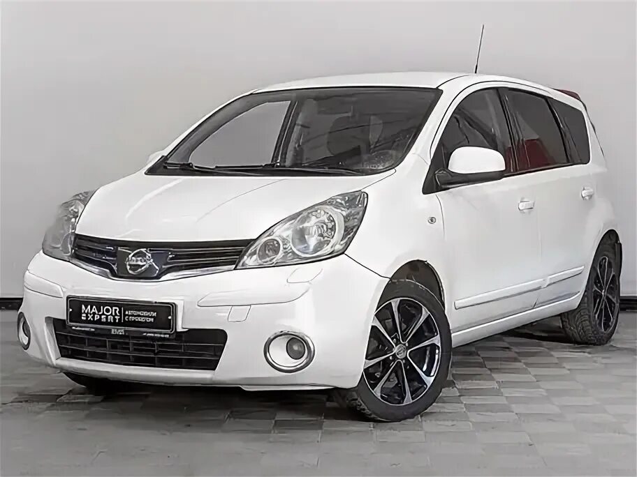 Nissan note 2013 год. Nissan note 2013 год. Ниссан ноут 1. Ниссан ноут 2013. Nissan note 2013.