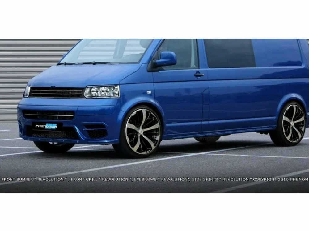 Фольксваген т5 накладки. Пороги VW t5. VW t5 обвес. Volkswagen Caravelle t5 пороги. Обвес на Фольксваген т5.