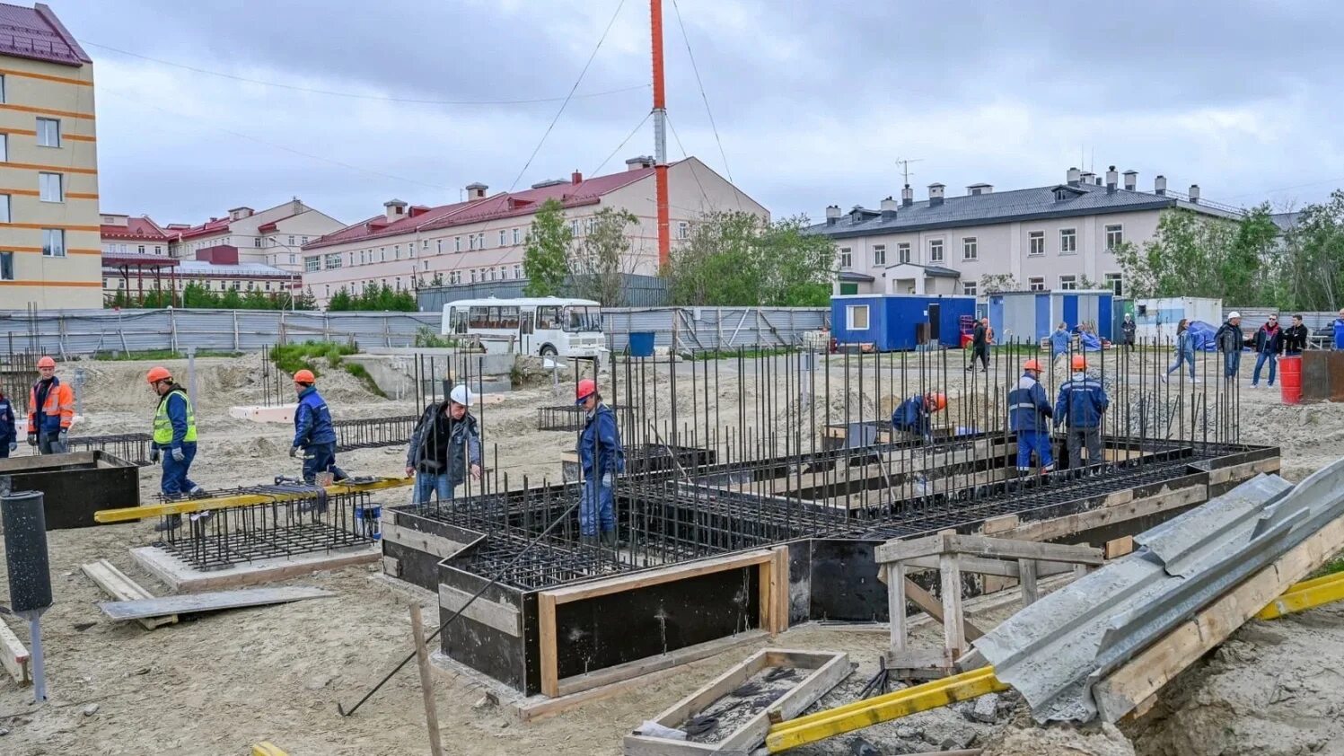 Салехард 2023 год. Строительство в Салехарде. Салехард стройка. ЯНАО стройка. Новая школа в Салехарде 2023.