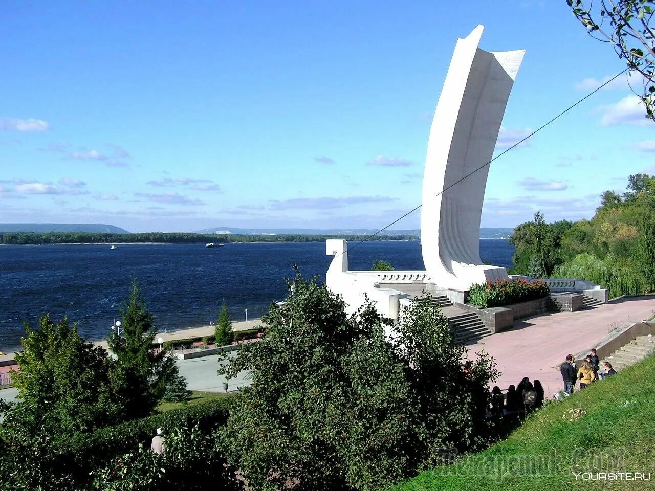 Ладья на набережной в Самаре. Волга Самара Ладья набережная. Ладья с Волги Самара. Ладья самара набережная