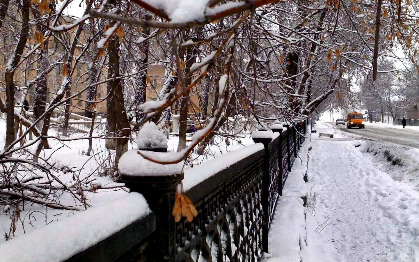 Где наступила зима. Наступила зима. Наступающая зима в городе. Фото наступила зима. Зима пришла фото.