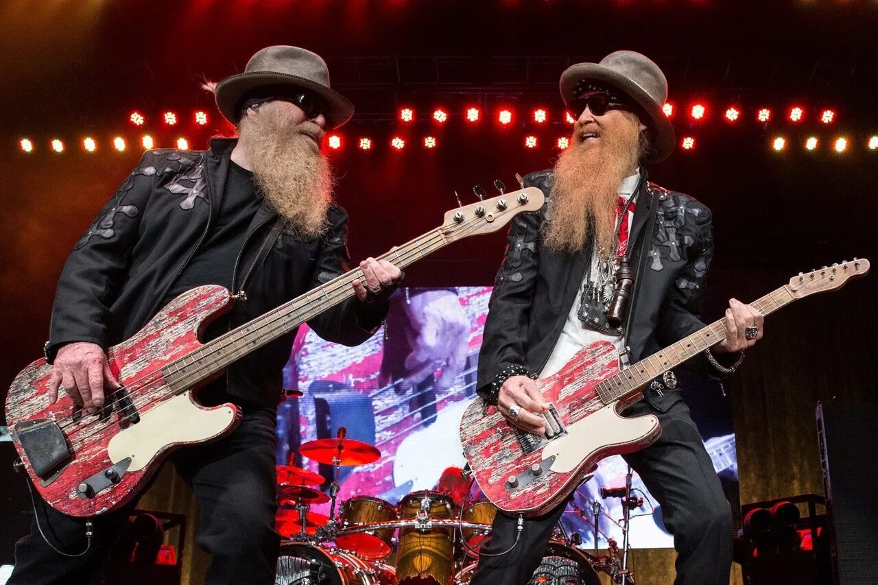 Ззтоп. Солист группы ZZ Top. ZZ Top гитары. Гитарист ZZ Top. ZZ Top 2020.