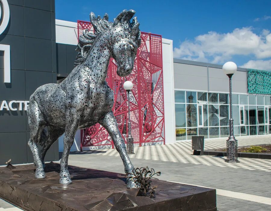 Ставрополь край михайловск. Парк Михайловск Ставропольский край. Михайловск Ставропольский край шпариж. Парк Адмирал Михайловск Ставропольский край. Михайловск парк скульптур.