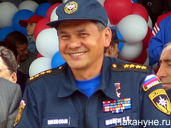 Шойгу и воробьев мчс. Дети шойгу сергея. Шойгу сергей кужугетович тыва. Шойгу мчс 2000. Сергей шойгу министр мчс.