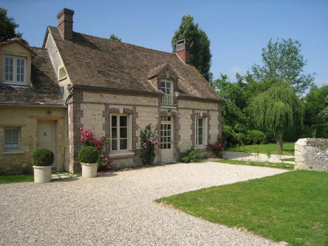 Stately home перевод. Забор в стиле ранчо. Cottage дом в англии. Detached house описание. Уют на даче.