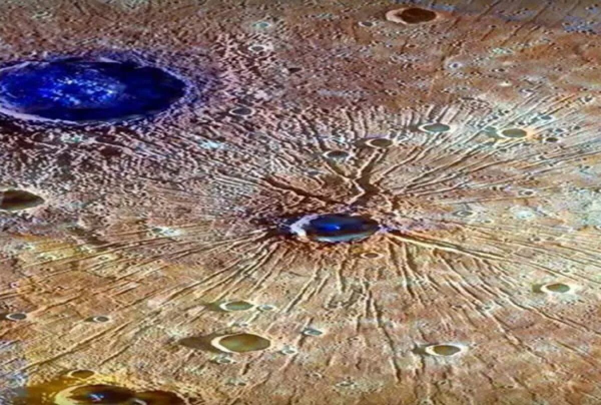 Миркосмоса ру на 2024 год. Меркурий кратер Койпер. Кратер Койпер на Меркурии. Лед на Меркурии. Кратер в кратере Меркурий.