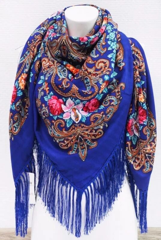 Платок. Платок павлопосадский шерстяной бордовый 125х125. Тёмно вишнёвая шаль ананасы. Платок павлопосадский шерстяной бахромой 125 125. Павлопосадские платки с кистями.