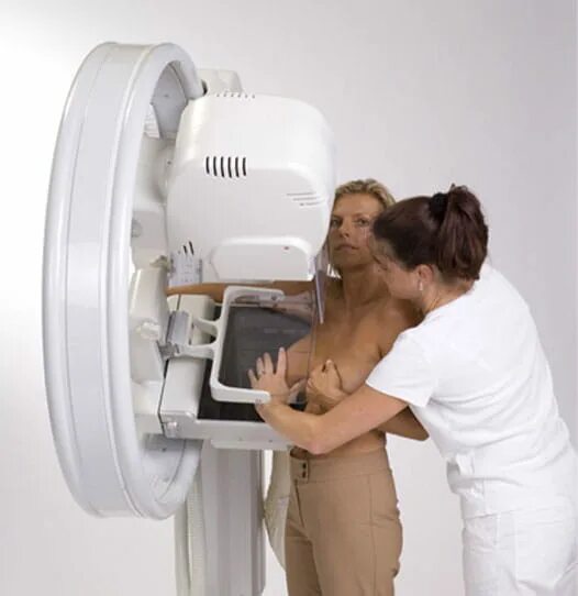 Маммография старый. Маммограф Giotto image 3dl. Цифровой маммограф Giotto 3dl. Рентген молочных желез маммография аппарат.